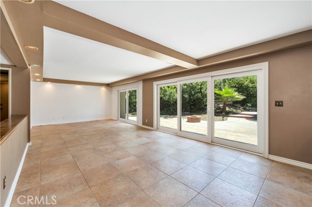 3944 Corte Cancion, Thousand Oaks CA: https://media.crmls.org/medias/ff36cd6d-34a0-454d-b5dc-0c94fc46ef7c.jpg