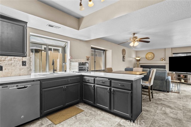 Detail Gallery Image 26 of 52 For 24510 Camino Mirabella, Murrieta,  CA 92562 - 3 Beds | 2/1 Baths