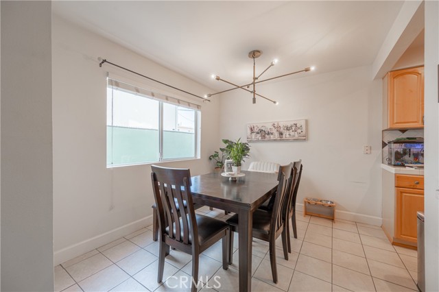 Detail Gallery Image 8 of 40 For 4637 Willis #110,  Sherman Oaks,  CA 91403 - 2 Beds | 2 Baths