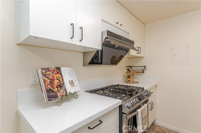 12835 10th Street, Chino CA: https://media.crmls.org/medias/ff383477-71be-490e-9de8-77955f998519.jpg