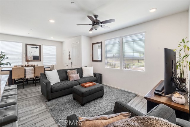Detail Gallery Image 15 of 34 For 40410 Calle Real, Murrieta,  CA 92563 - 3 Beds | 2/1 Baths