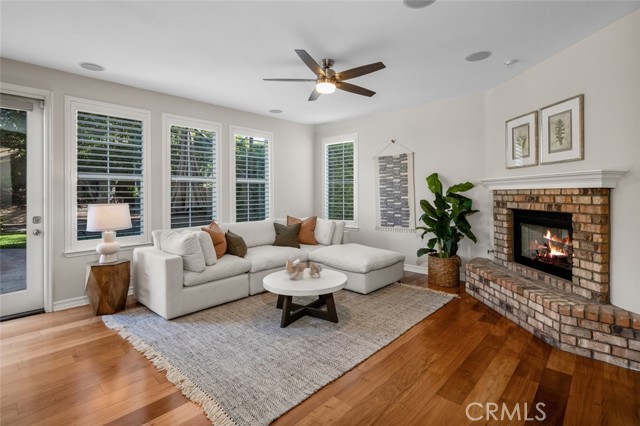 2188 Saratoga Lane, Glendora CA: https://media.crmls.org/medias/ff3a0171-2b8c-4054-8e3b-d4651a499a14.jpg