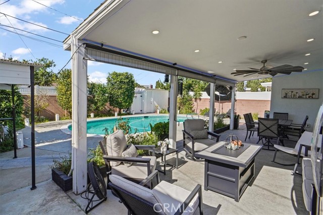 Detail Gallery Image 14 of 16 For 7409 Irvine Dr, North Hollywood,  CA 91605 - 4 Beds | 2/1 Baths