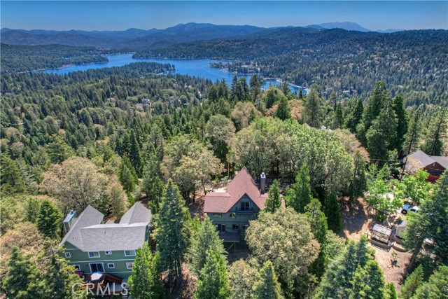 Detail Gallery Image 2 of 69 For 273 Shasta Dr, Lake Arrowhead,  CA 92317 - 5 Beds | 5 Baths