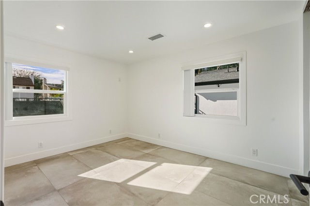 Detail Gallery Image 20 of 36 For 22255 Wyandotte, Canoga Park,  CA 91303 - 3 Beds | 2 Baths