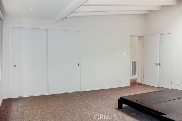 2412 Canyon Oak Drive, Los Angeles CA: https://media.crmls.org/medias/ff3c9f04-44ea-49a6-ac3e-e21e26fc8a0e.jpg