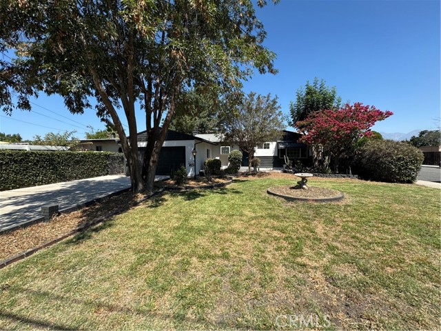 Detail Gallery Image 2 of 23 For 765 W Lexington Ave, Pomona,  CA 91766 - 4 Beds | 3 Baths