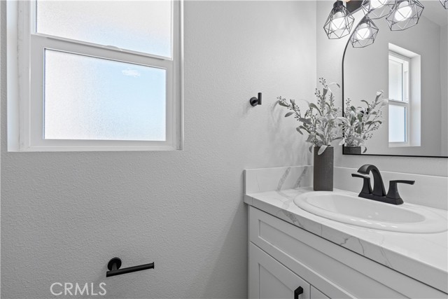 Detail Gallery Image 13 of 25 For 950 N Oakdale Ave, Rialto,  CA 92376 - 3 Beds | 1/1 Baths