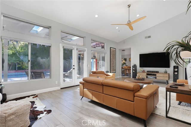 24632 Stagg Street, West Hills CA: https://media.crmls.org/medias/ff3daecf-952b-4ec8-b951-37bdbca623fc.jpg