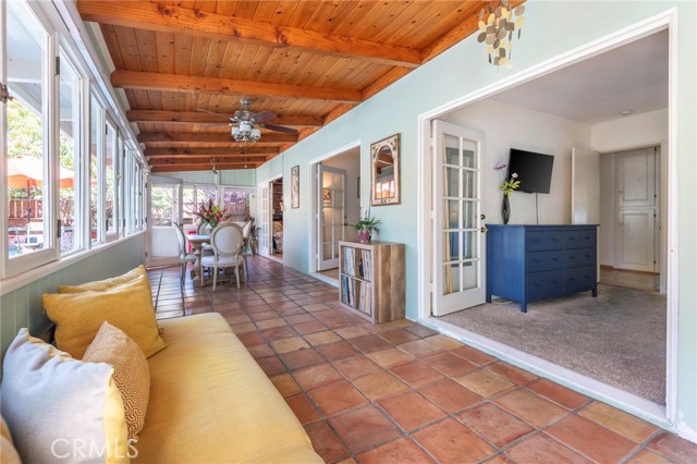 5223 Alhama Drive, Woodland Hills CA: https://media.crmls.org/medias/ff3dd0c8-17d9-4a84-b66c-de24a8ffba7f.jpg