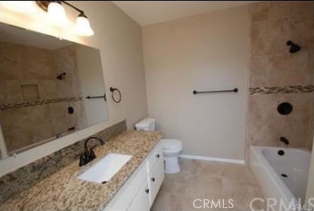 Detail Gallery Image 3 of 5 For 1252 Avon Pl #10,  Placentia,  CA 92870 - 2 Beds | 1/1 Baths