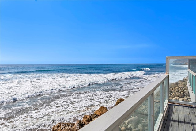 Detail Gallery Image 27 of 67 For 11770 Pacific Coast #N,  Malibu,  CA 90265 - 3 Beds | 3/1 Baths