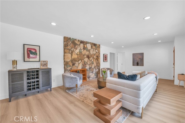 Detail Gallery Image 5 of 52 For 4754 Norelle St, Los Angeles,  CA 90032 - 5 Beds | 3 Baths
