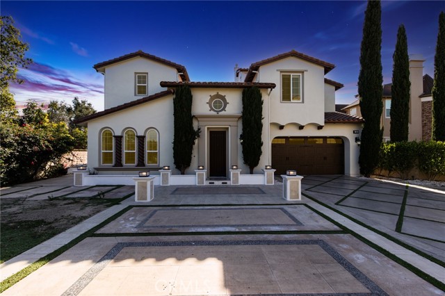18 Elissa Lane, Ladera Ranch CA: https://media.crmls.org/medias/ff402bf0-f39e-4b1d-bffe-8126aae02a3f.jpg