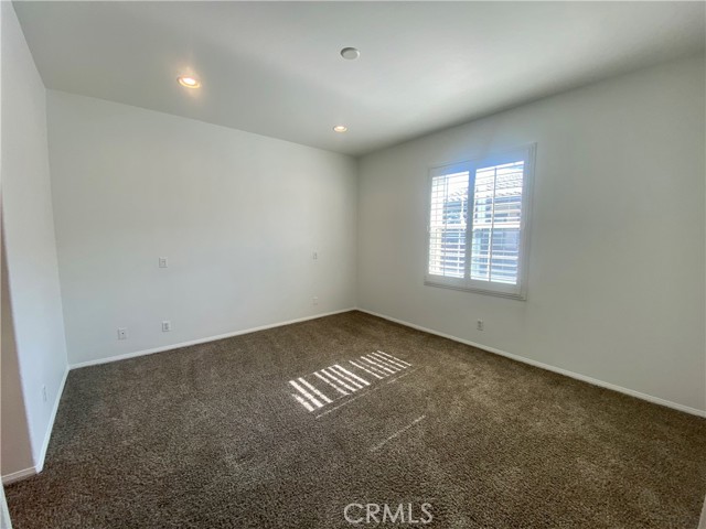 2750 Oak Hill Drive, Ontario CA: https://media.crmls.org/medias/ff4088e8-ca16-4189-a0b0-57bf496c1cae.jpg