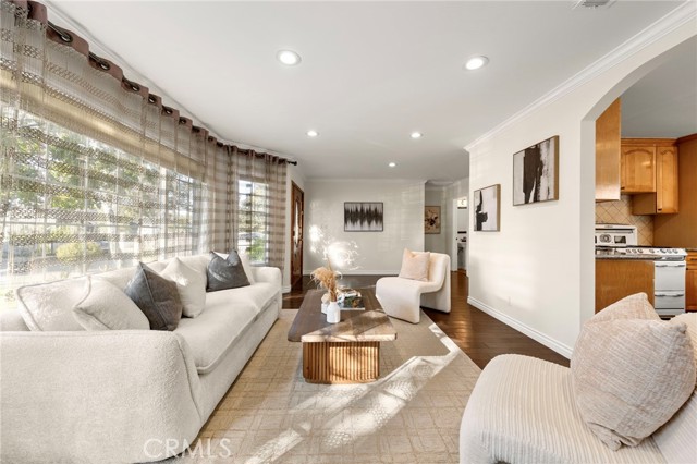 Detail Gallery Image 8 of 47 For 13951 Addison, Sherman Oaks,  CA 91423 - 3 Beds | 2 Baths