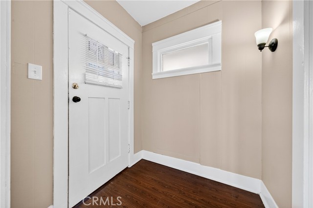 Detail Gallery Image 4 of 36 For 2256 W 28th St, Los Angeles,  CA 90018 - 4 Beds | 2 Baths