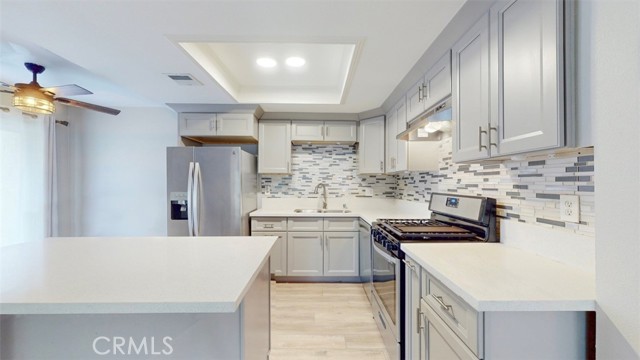 Detail Gallery Image 4 of 14 For 872 W Sierra Madre, Azusa,  CA 91702 - 2 Beds | 1 Baths