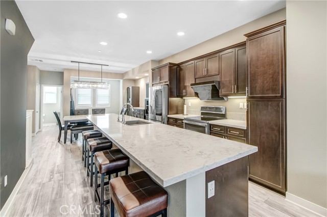 Detail Gallery Image 9 of 25 For 547 W Foothill Bld #89,  Glendora,  CA 91741 - 3 Beds | 4 Baths