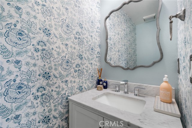 Detail Gallery Image 14 of 34 For 389 Ralcam Pl, Costa Mesa,  CA 92627 - 3 Beds | 2/1 Baths