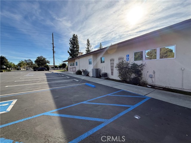 Image 33 of 48 For 405 S Azusa Ave