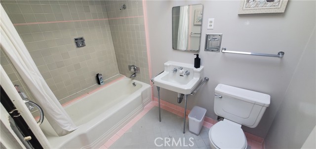 Detail Gallery Image 14 of 27 For 905 Ashbury, San Francisco,  CA 94117 - – Beds | – Baths