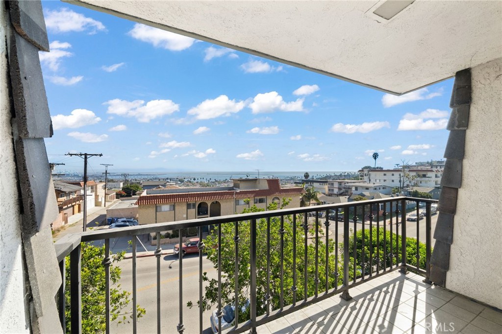 760 W 30th Street #11