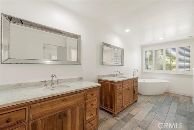 Detail Gallery Image 20 of 38 For 23760 Oakfield Rd, Hidden Hills,  CA 91302 - 6 Beds | 3/1 Baths