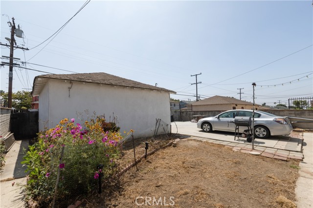 10314 S Wilton Place, Los Angeles CA: https://media.crmls.org/medias/ff441ae2-5a1c-47a0-a913-927a2824afa3.jpg