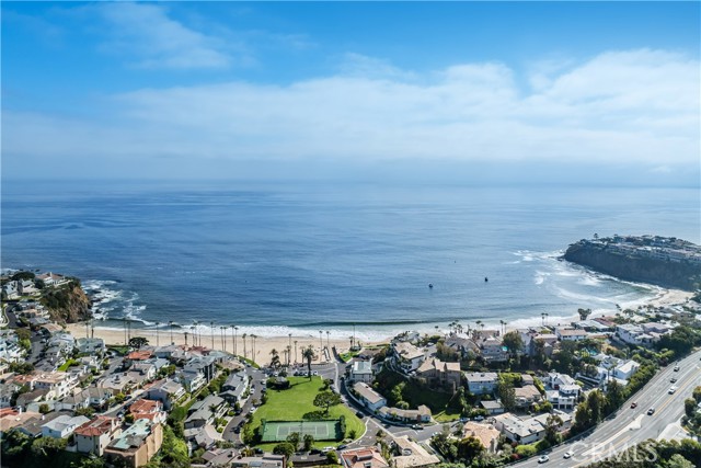 Detail Gallery Image 33 of 38 For 70 Emerald Bay, Laguna Beach,  CA 92651 - 4 Beds | 3/1 Baths