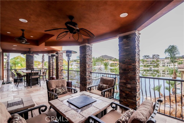 23180 Gray Fox Drive, Canyon Lake CA: https://media.crmls.org/medias/ff444775-5b10-48ee-b791-5e71140ce175.jpg