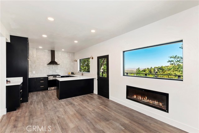 1227 Klondike Drive, Lake Arrowhead CA: https://media.crmls.org/medias/ff446425-ef24-49fd-8a47-0d03d06212ae.jpg