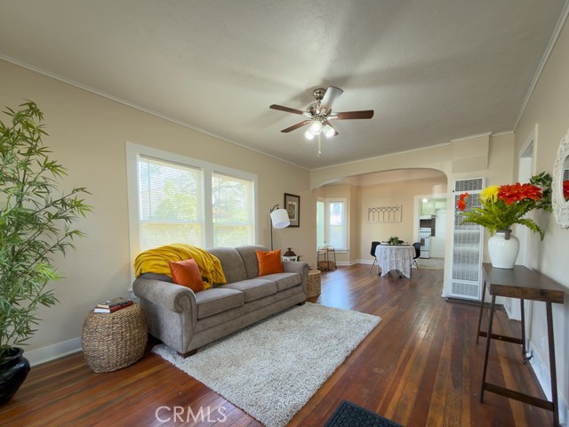 Detail Gallery Image 8 of 41 For 243 W 3rd Avenue, Chico,  CA 95926 - 3 Beds | 2 Baths