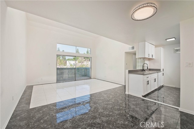 Detail Gallery Image 3 of 18 For 5700 Etiwanda Ave #259,  Tarzana,  CA 91356 - 2 Beds | 2 Baths