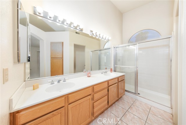 Detail Gallery Image 14 of 27 For 1983 Tamarack Ln, Hemet,  CA 92545 - 3 Beds | 2 Baths