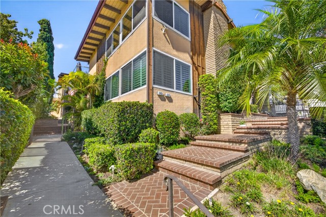 145 Bennett Avenue photo 3