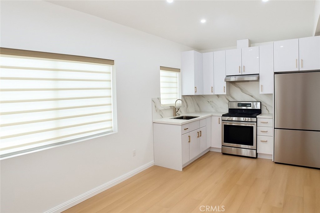 13129 Azores Ave.