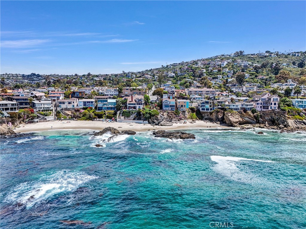 MLS #OC25115010 img 4