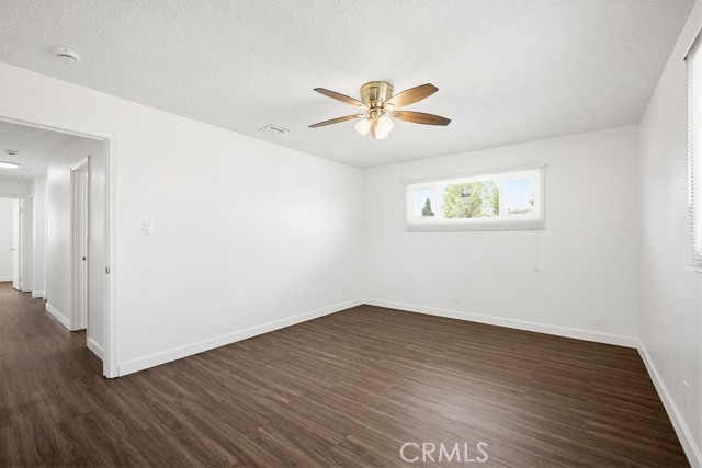 Detail Gallery Image 17 of 38 For 2095 W Birch St, San Bernardino,  CA 92410 - 5 Beds | 2 Baths