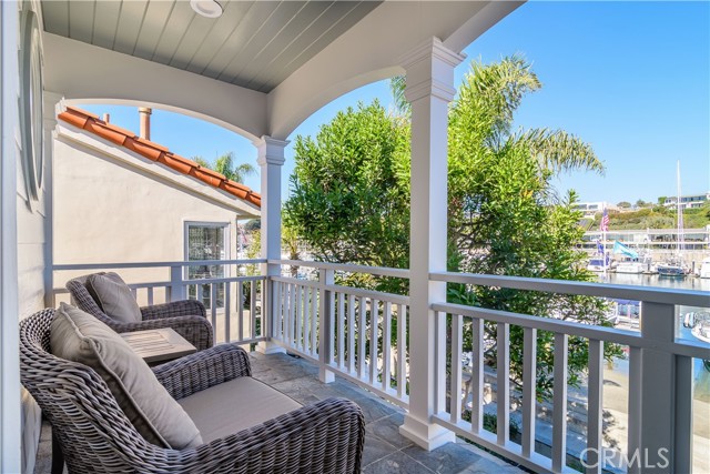 Detail Gallery Image 16 of 28 For 331 E Bay Front, Newport Beach,  CA 92662 - 3 Beds | 3 Baths