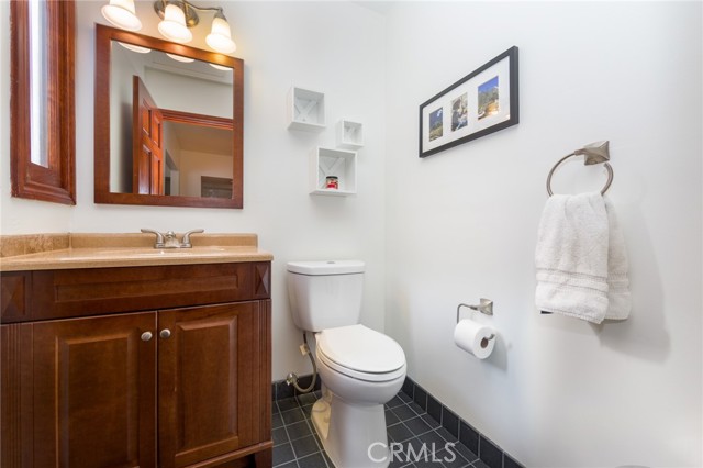 Detail Gallery Image 12 of 30 For 1426 Thompson Ave, Glendale,  CA 91201 - 2 Beds | 2/1 Baths