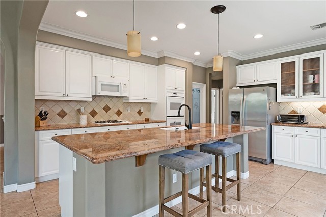 Detail Gallery Image 9 of 75 For 13762 Woodcrest Ct, Corona,  CA 92880 - 5 Beds | 3 Baths