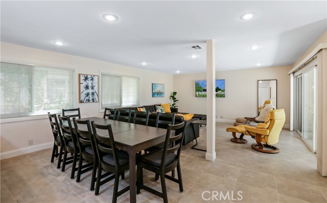 617 Iris Avenue, Corona del Mar CA: https://media.crmls.org/medias/ff48ee3a-29f9-460d-a5c6-5c9988fd12b1.jpg