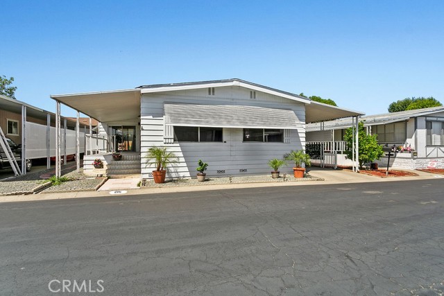 24921 Muirlands Boulevard, Lake Forest CA: https://media.crmls.org/medias/ff4a9968-7a75-4d24-a225-99f698b7798f.jpg