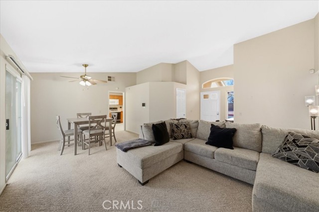 Detail Gallery Image 5 of 41 For 717 Balsam Way, Hemet,  CA 92545 - 2 Beds | 2 Baths