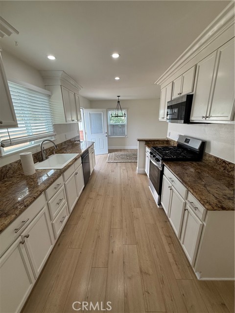 Detail Gallery Image 4 of 21 For 11851 Robert, Garden Grove,  CA 92840 - 4 Beds | 2 Baths