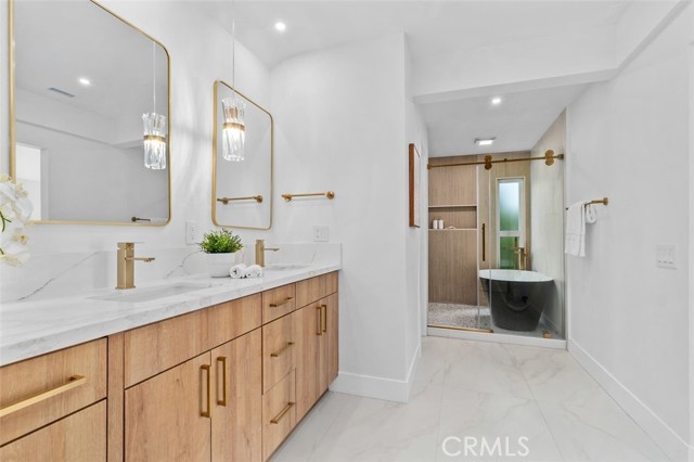 Detail Gallery Image 25 of 52 For 1 Rainbow Falls, Irvine,  CA 92603 - 4 Beds | 3 Baths