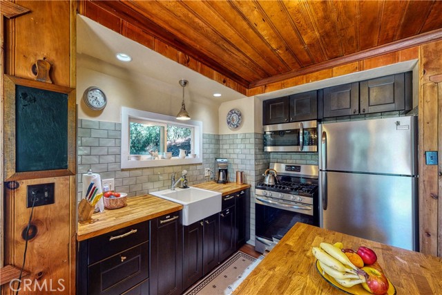 177 Craghill, Cedar Glen, CA 92321