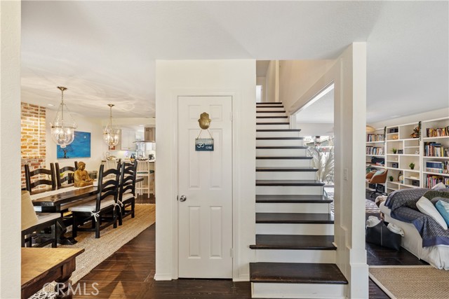 Detail Gallery Image 6 of 42 For 2117 Rockefeller Ln #1,  Redondo Beach,  CA 90278 - 4 Beds | 2/1 Baths