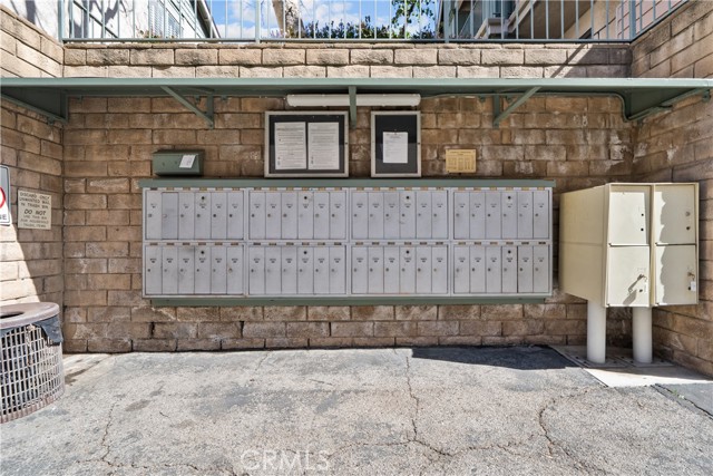 Detail Gallery Image 36 of 43 For 13144 Bromont, Sylmar,  CA 91342 - 2 Beds | 2 Baths